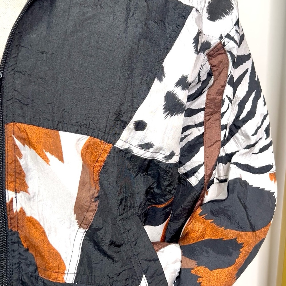 Stylish Women's Patchwork Jacket - image 6